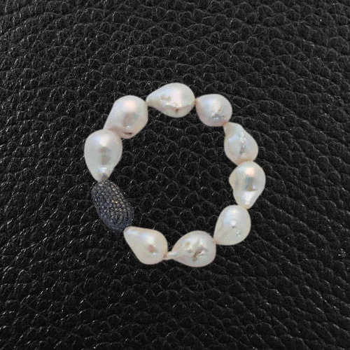 Bracelets With Intricate Patterns-Baroque Pearl & Diamond Bracelet