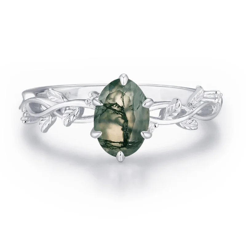 Statement Gold Rings For Fashion Enthusiasts-Everlasting Oval Cut Moss Agate Ring©